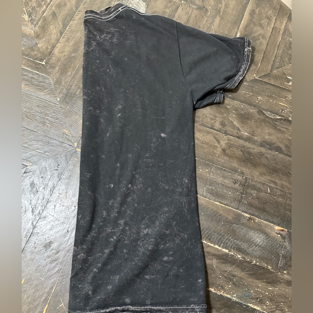 Metallica Heart Explosive T-Shirt - Picture 6 of 6